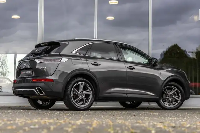 DS Automobiles DS 7 Crossback view 2