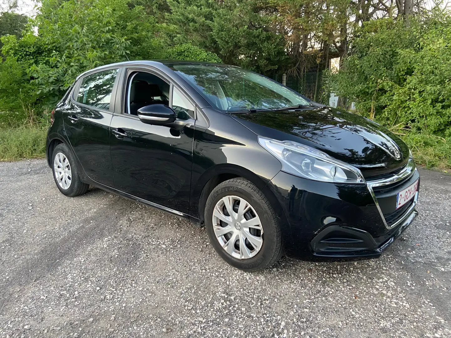 Peugeot 208 208 1.2i PureTech Style Noir - 1