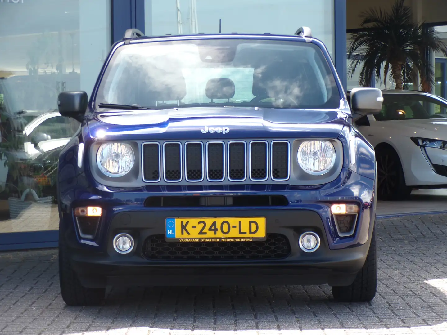 Jeep Renegade 1.3T DDCT Limited, Automaat / Sensoren + Camera / Blauw - 2