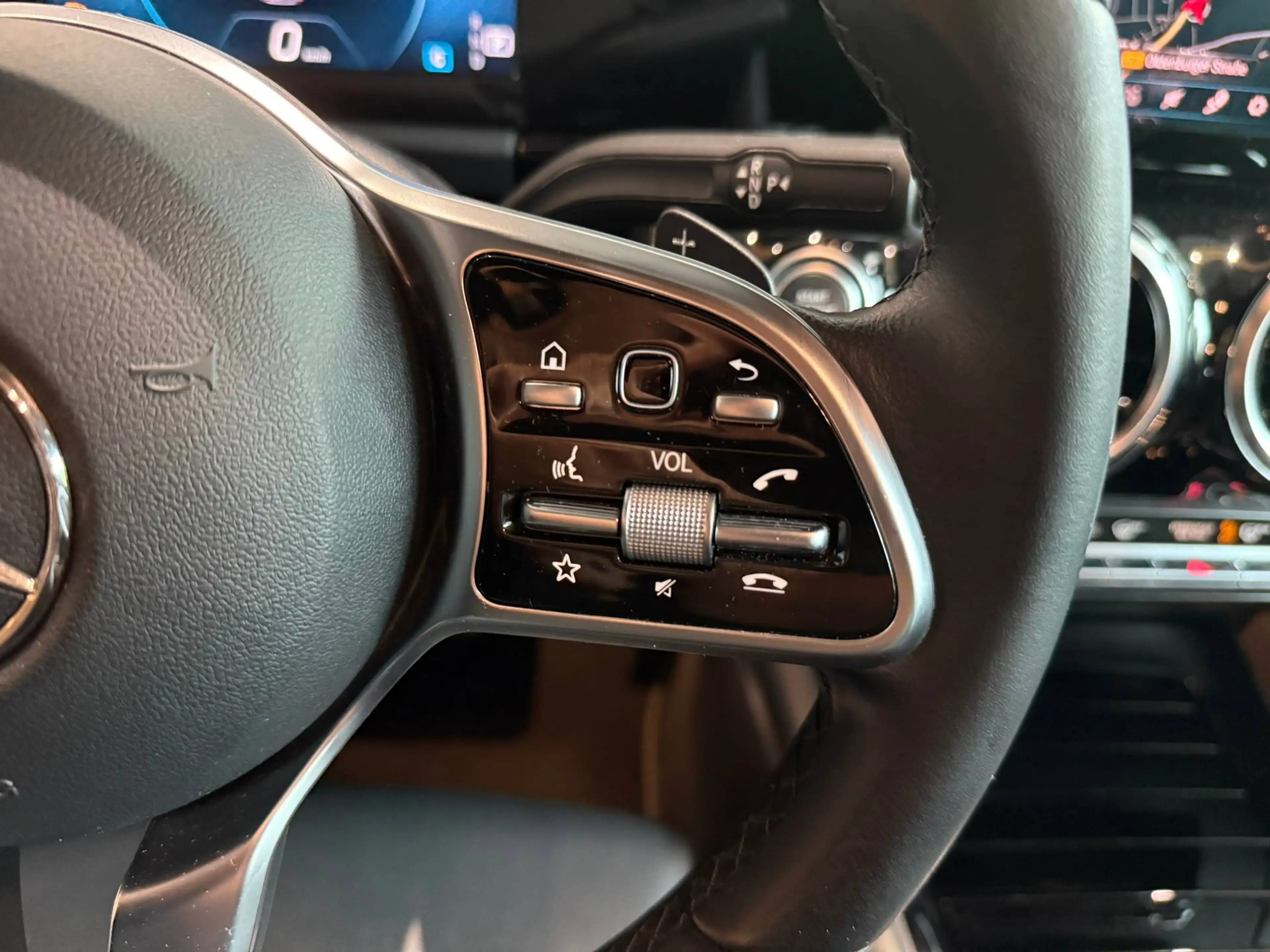 Mercedes-Benz GLA 200 GLA 200 d CARPLAY/NAVI/AUTOMATIK/BUSINESSPAKET/ — photo 13