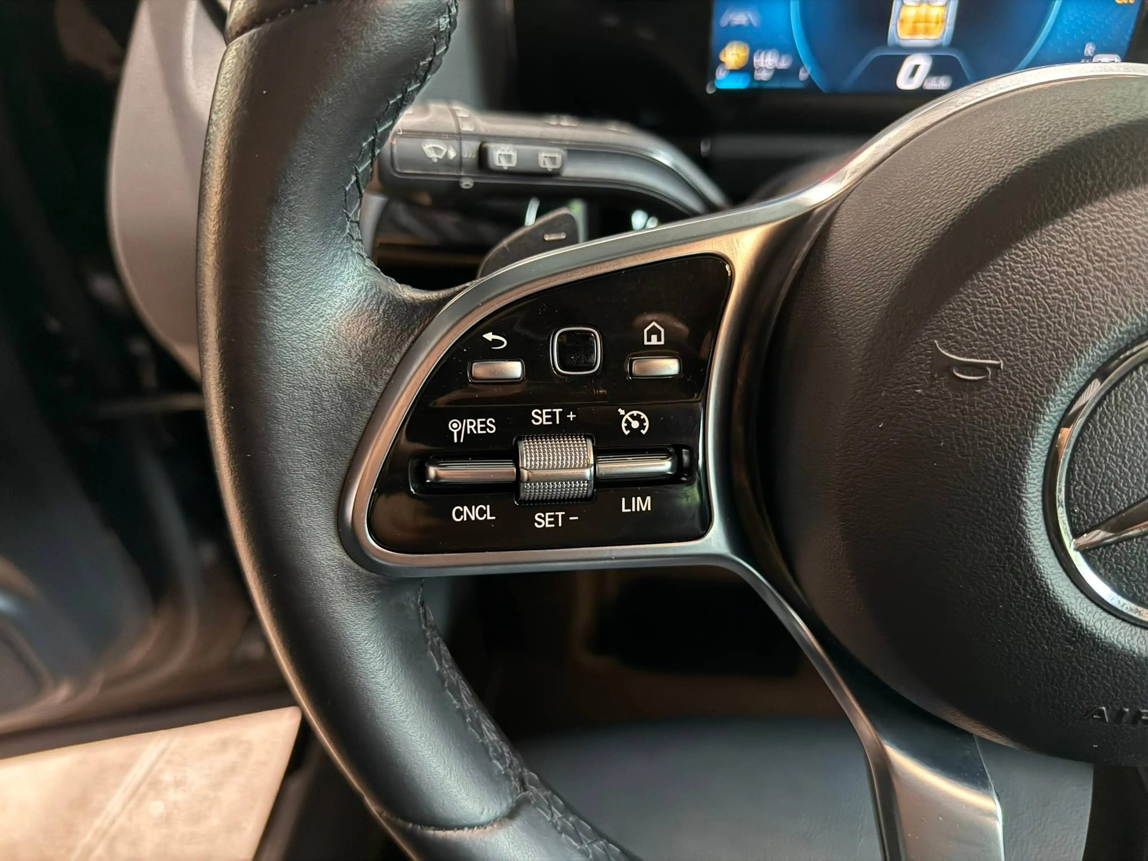 Mercedes-Benz GLA 200 GLA 200 d CARPLAY/NAVI/AUTOMATIK/BUSINESSPAKET/ — photo 12