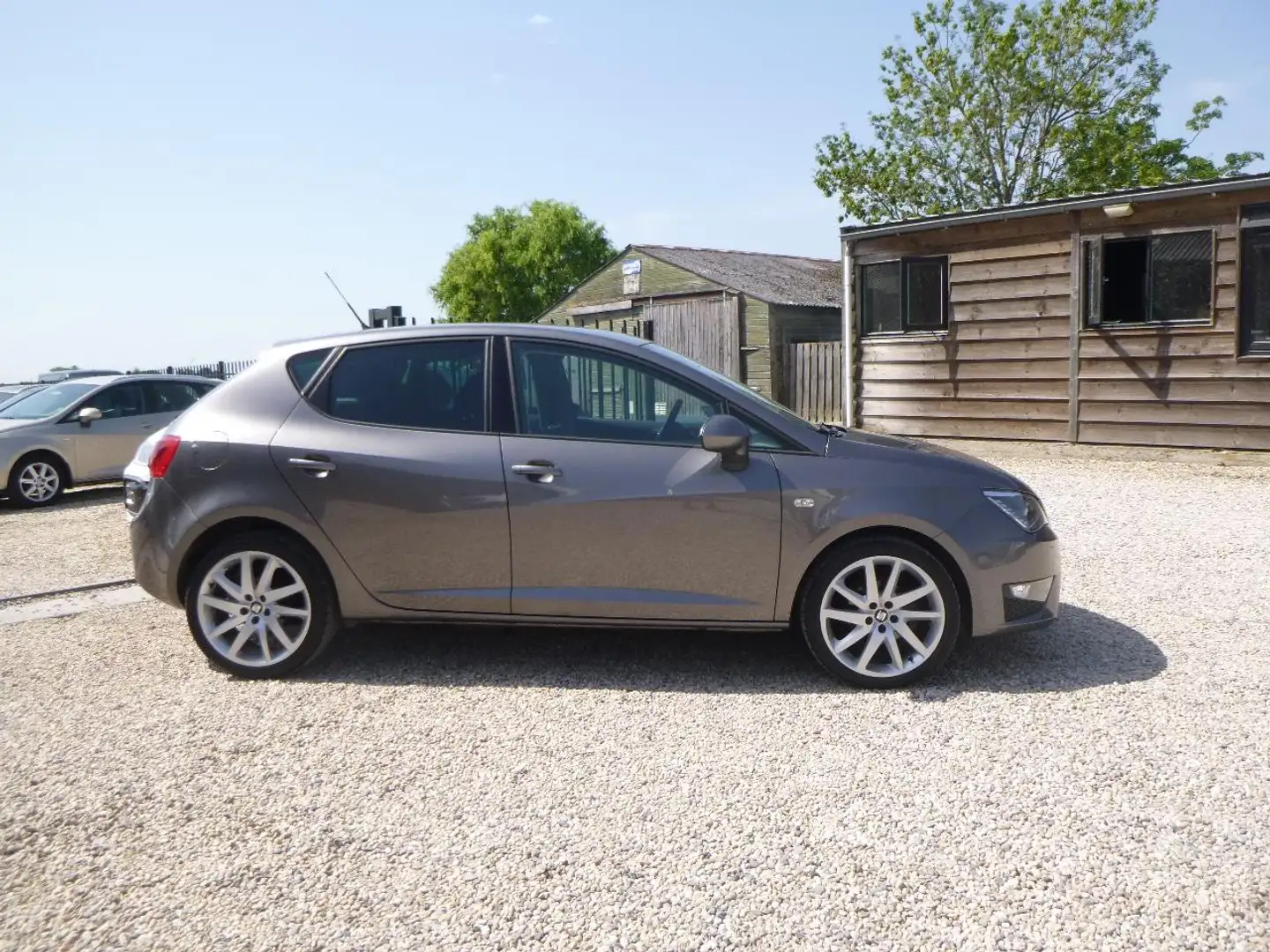 SEAT Ibiza 1.2 TSI FR DYNAMIC NAVI XENON Gris - 2