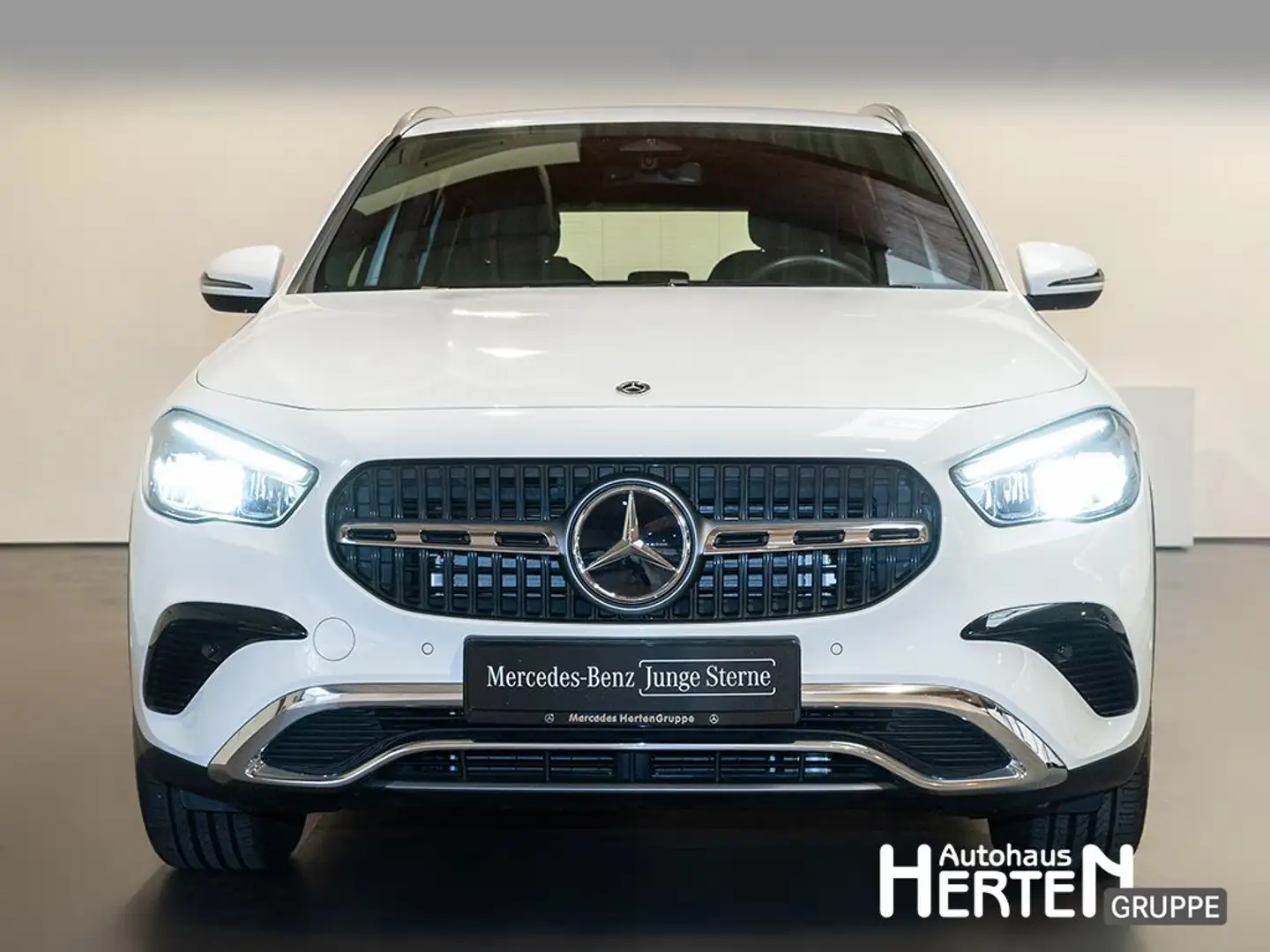 Mercedes-Benz GLA 180 +PROGRESSIVE+KAMERA+VOLLD.DISPLAY Weiß - 2
