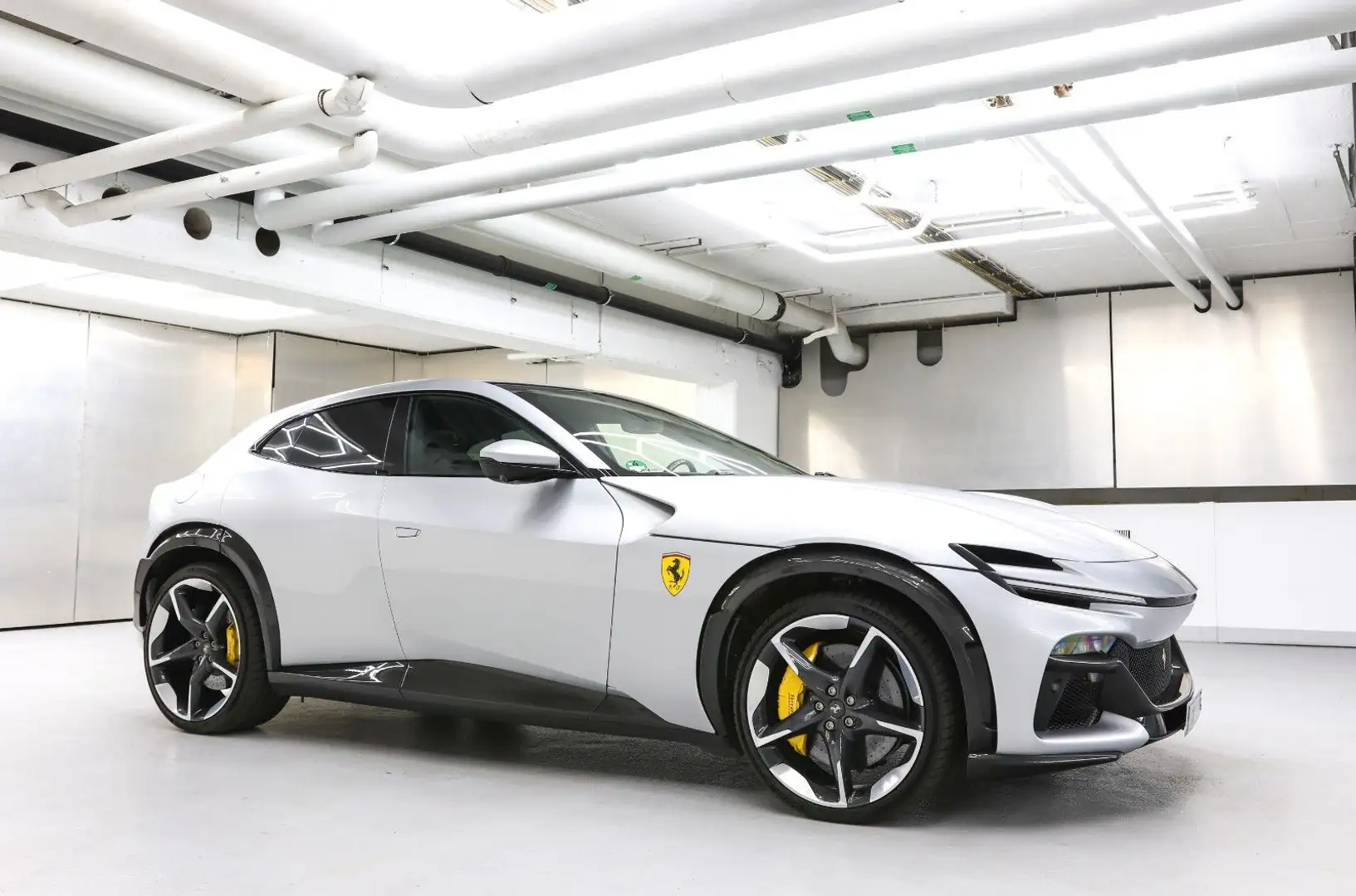Ferrari Purosangue Carbon Painted shields Argent - 2
