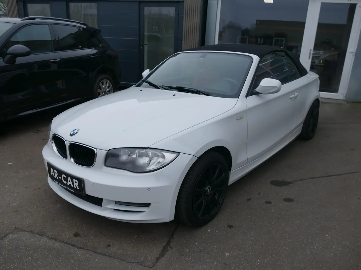 BMW 118 118i Cabrio Cabriolet Klima Leder Radio CD Sitzhei Weiß - 1