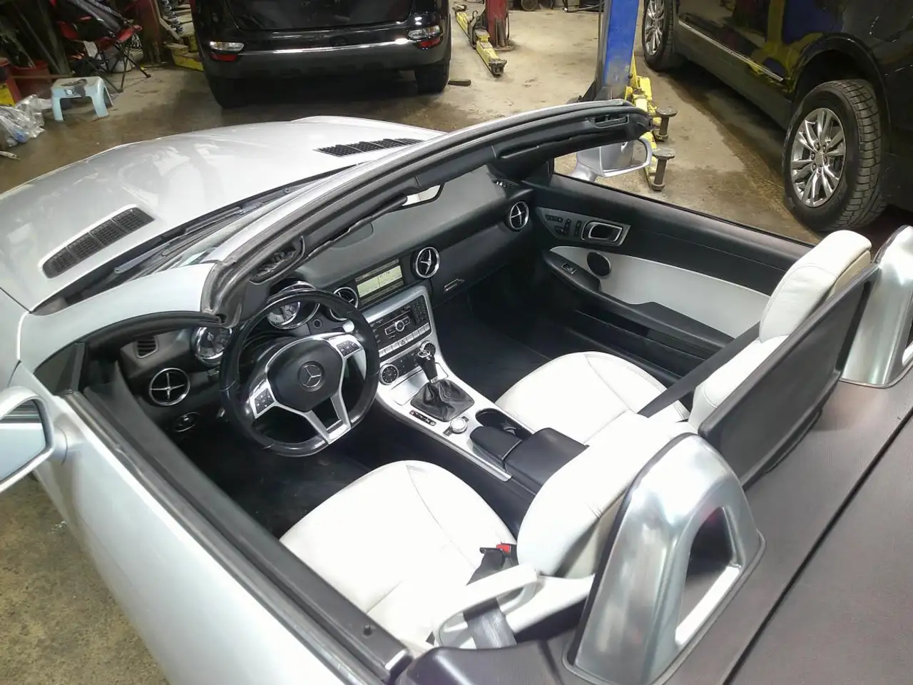 Mercedes-Benz SLK снимка Mercedes-Benz SLK