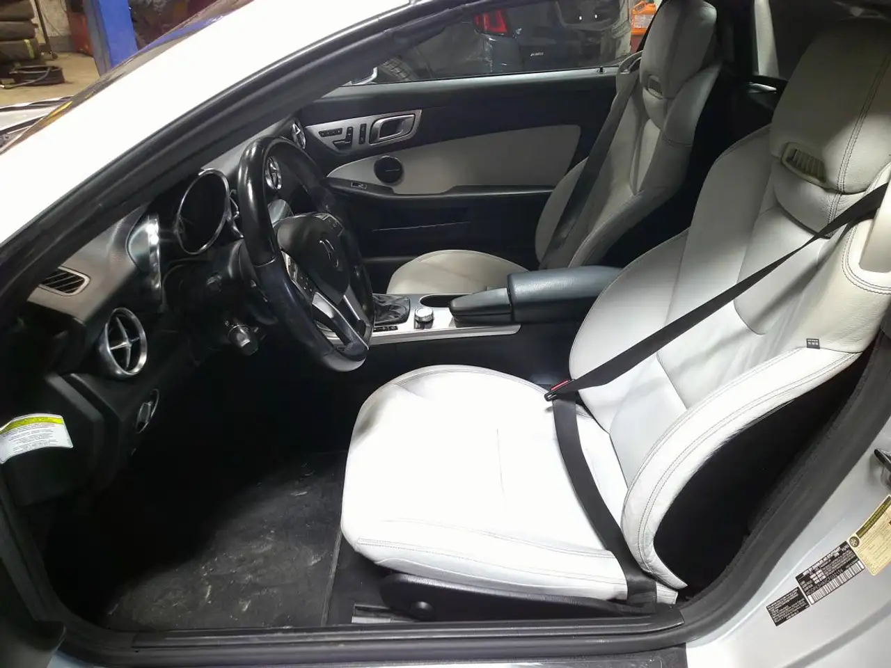 Mercedes-Benz SLK снимка Mercedes-Benz SLK
