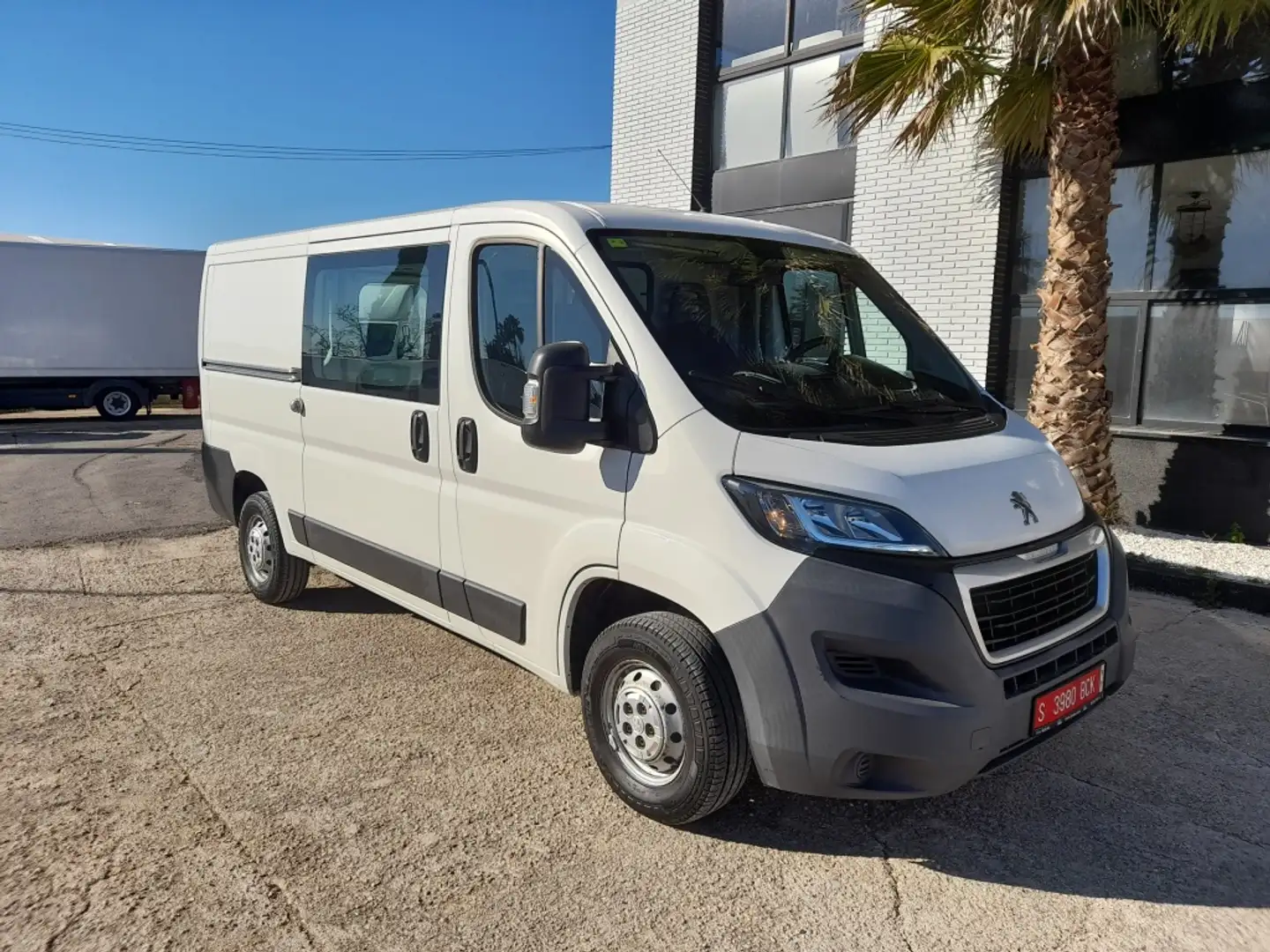 Peugeot Boxer Furgón 2.0BlueHDI 333 L2H1 130 Weiß - 1