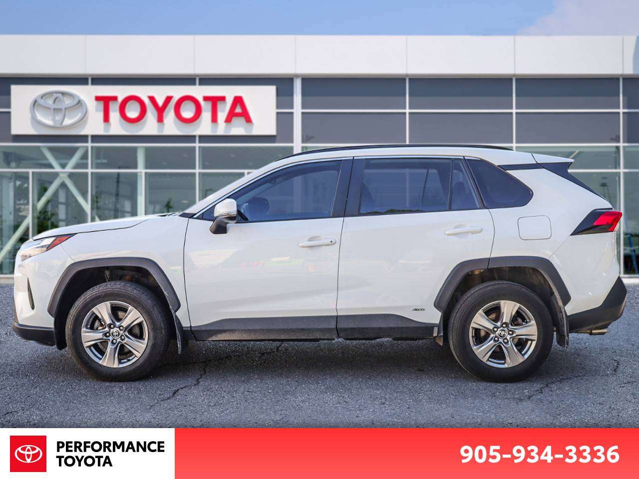 2023 Toyota RAV4 NEW BRAKES - TOYOTA CERTIFIED- CLEAN CARFAX — снимка 1
