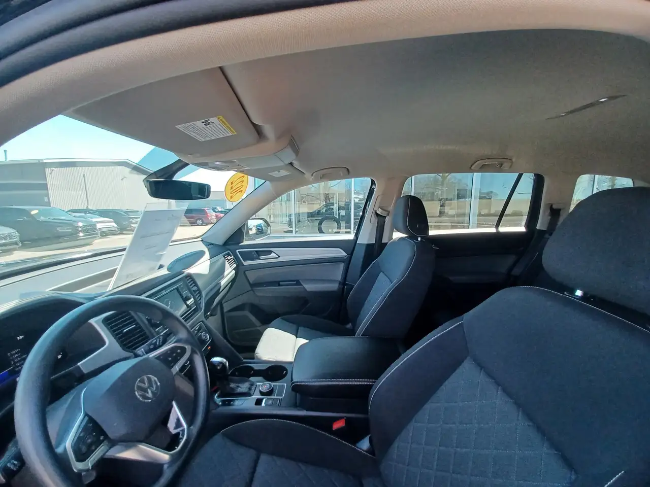 Volkswagen Atlas снимка Volkswagen Atlas