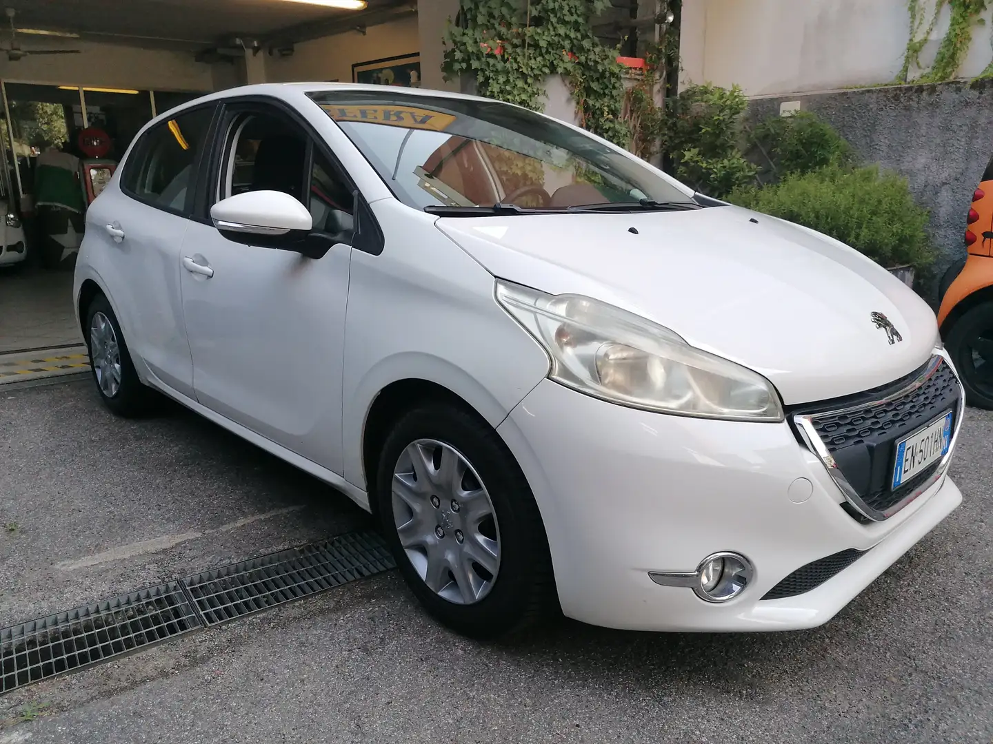 Peugeot 208 208 5p 1.2 vti 12v ACTIV 5 PORTE Bianco - 1