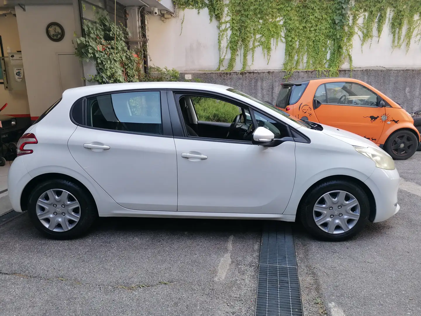Peugeot 208 208 5p 1.2 vti 12v ACTIV 5 PORTE Bianco - 2