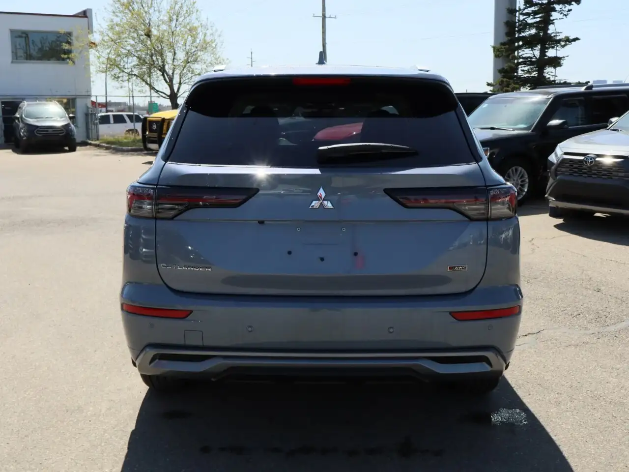 Mitsubishi Outlander photo Mitsubishi Outlander