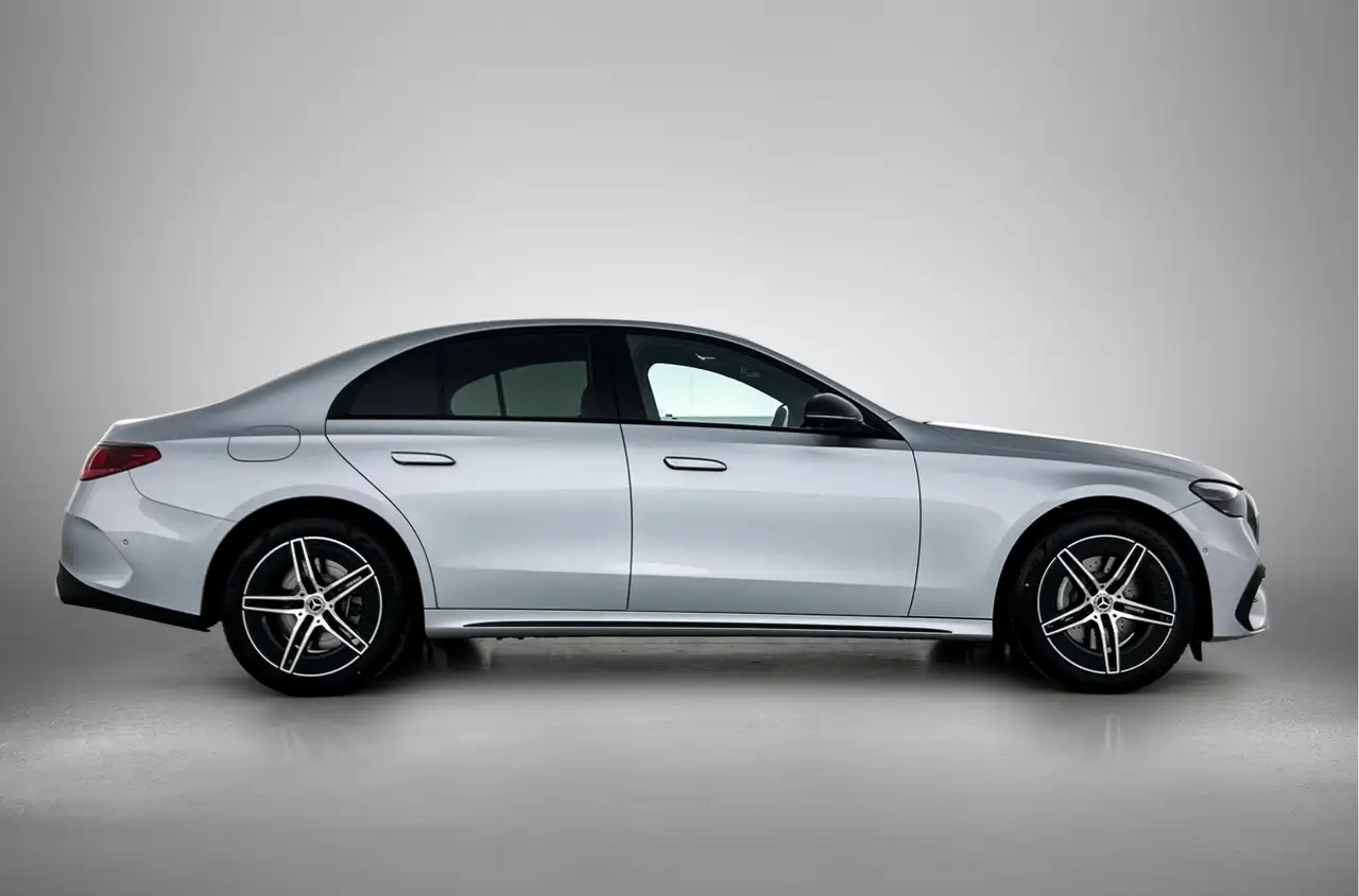 Mercedes-Benz E-Class 2026 — фото 12