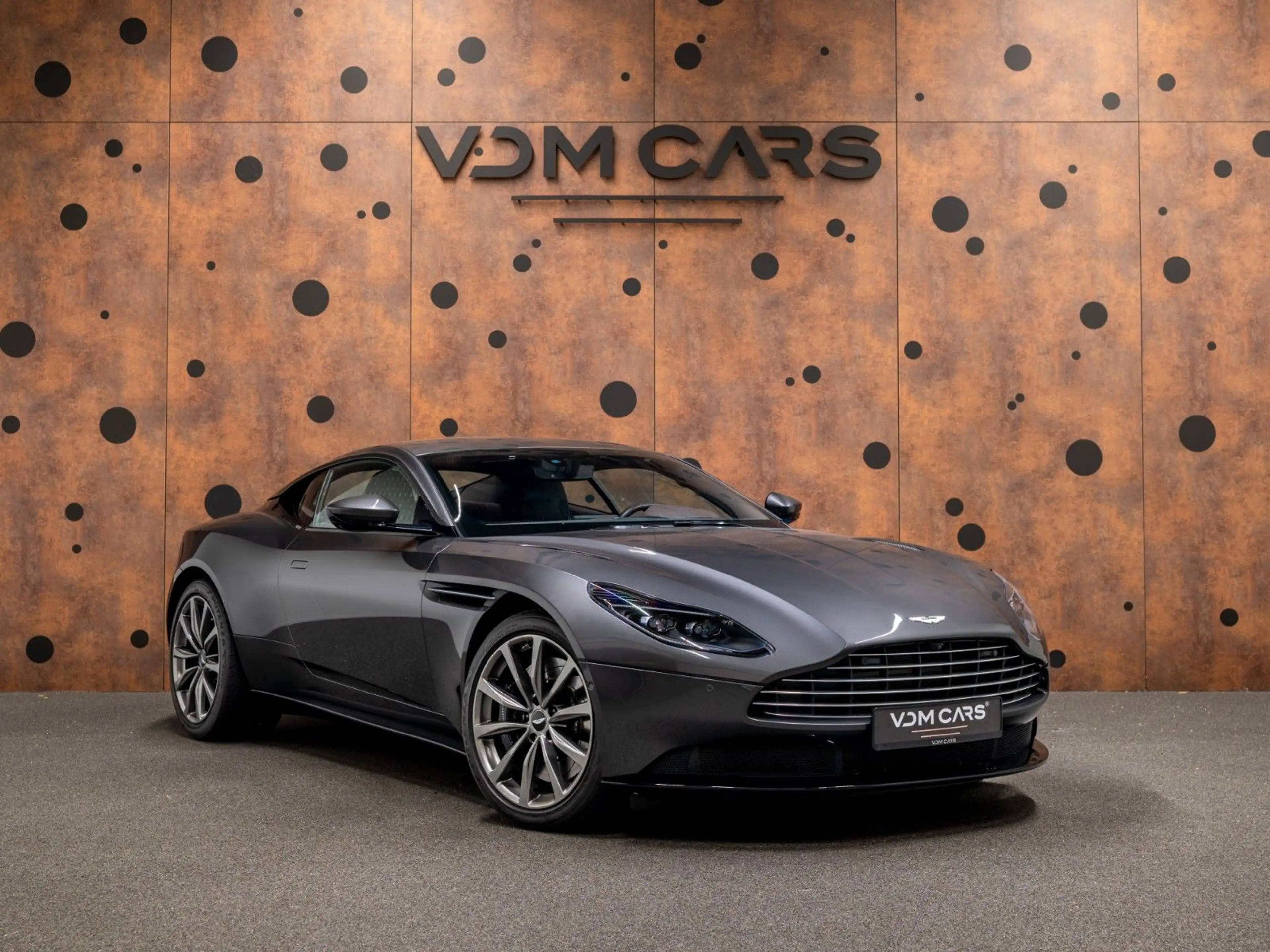 Aston Martin DB11 4.0 V8*9.564 km *INSPEKTION NEU*B&O*360* — photo 7