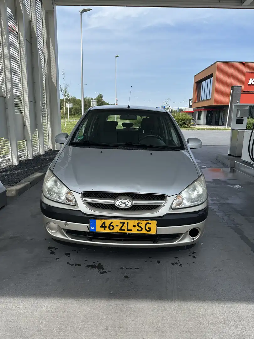 Hyundai Getz 1.1i Active Young Gris - 2