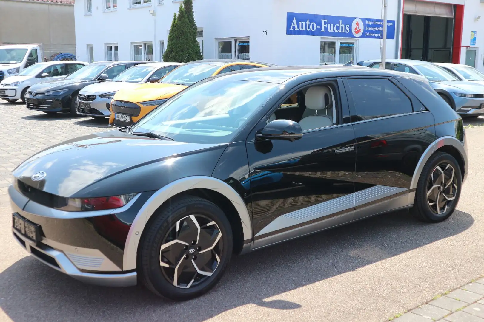 Hyundai IONIQ 5 IONIQ5 Uniq Elektro 72kWh AHK 1600kg Anhängelast Schwarz - 1