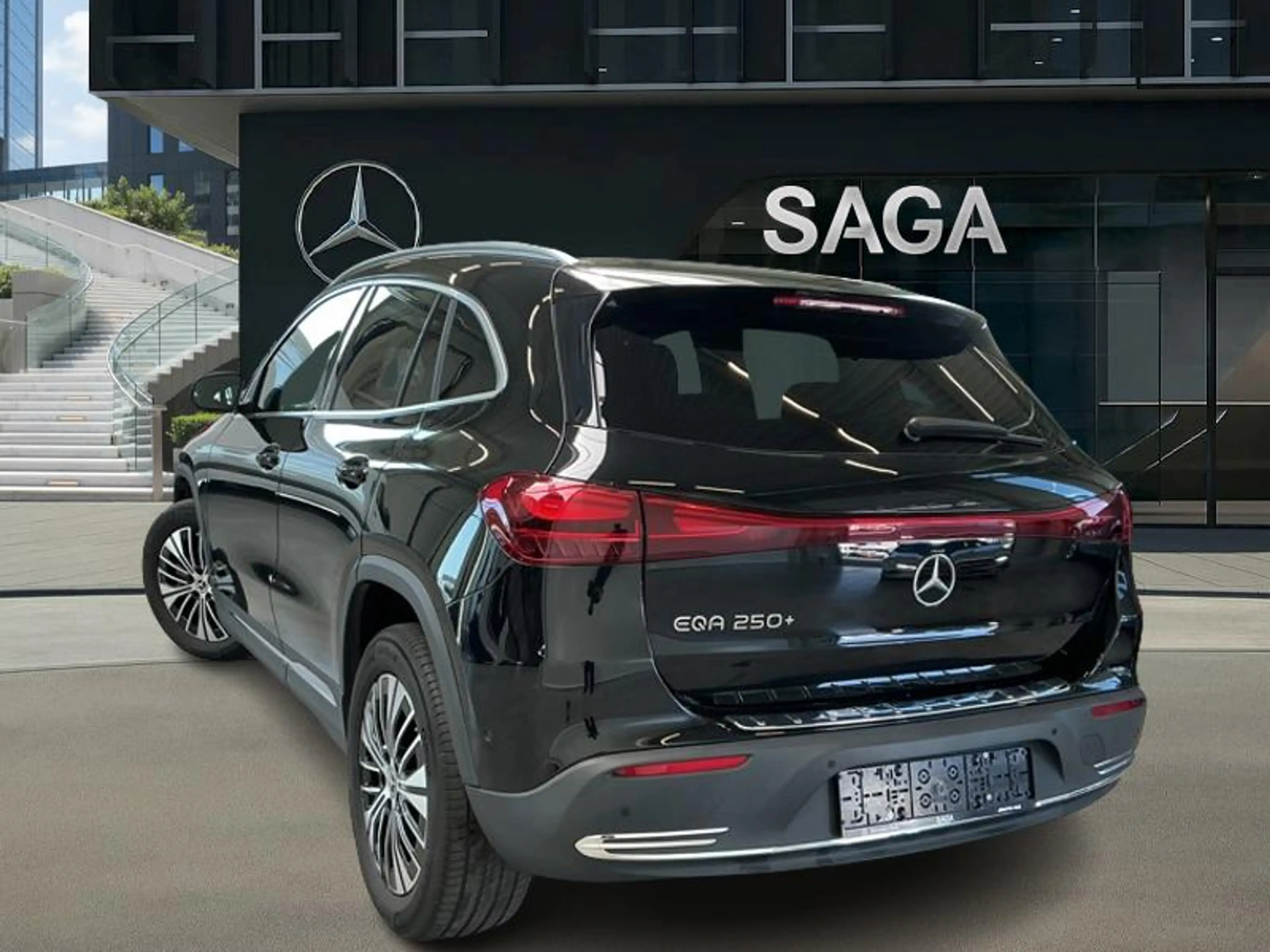 Mercedes-Benz EQA 250 + Luxury Line — photo 7