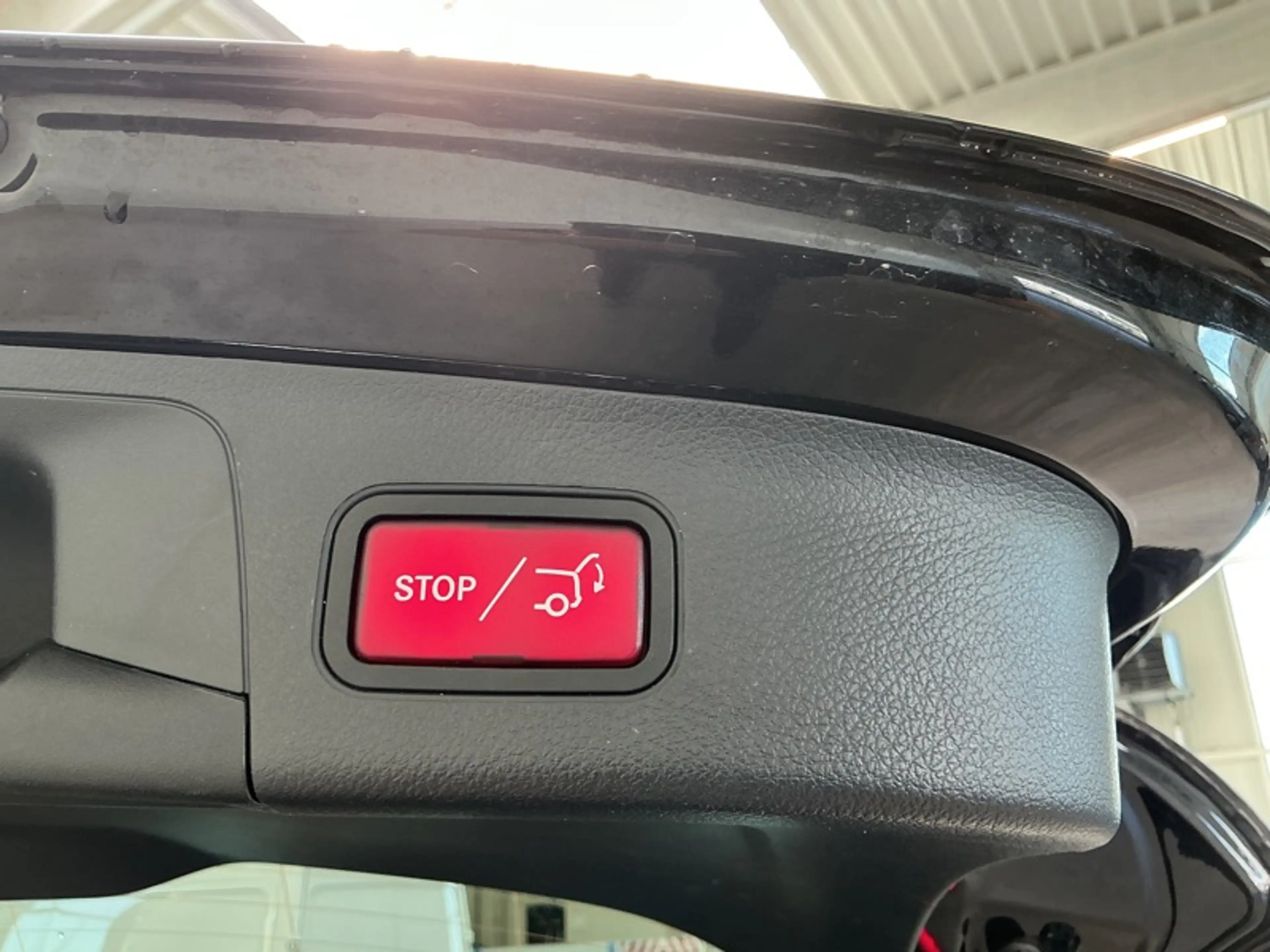 Mercedes-Benz EQA 250 + Luxury Line — photo 12