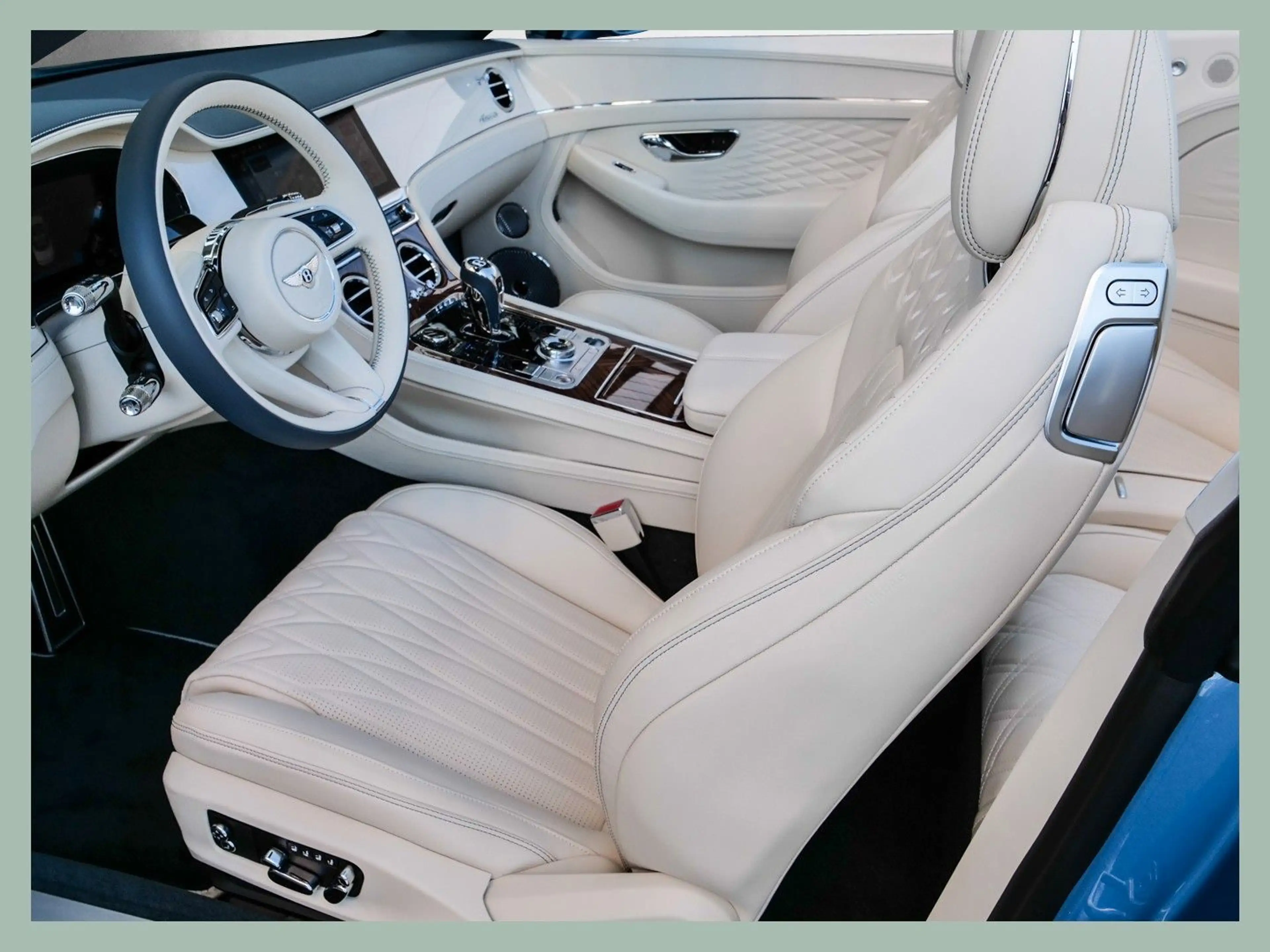 Bentley Continental GTC Azure // BENTLEY DÜSSELDORF — photo 12