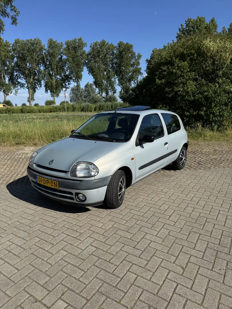 Renault Clio 1.4 RN MAX Gris - 1