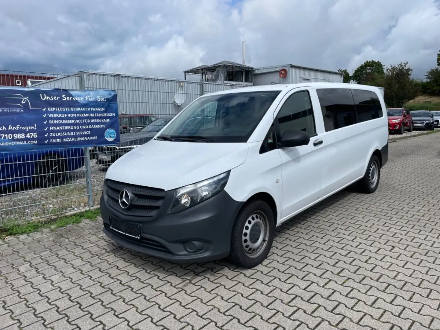 Mercedes-Benz Vito Van/Kleinbus in Weiß gebraucht in Weinheim für