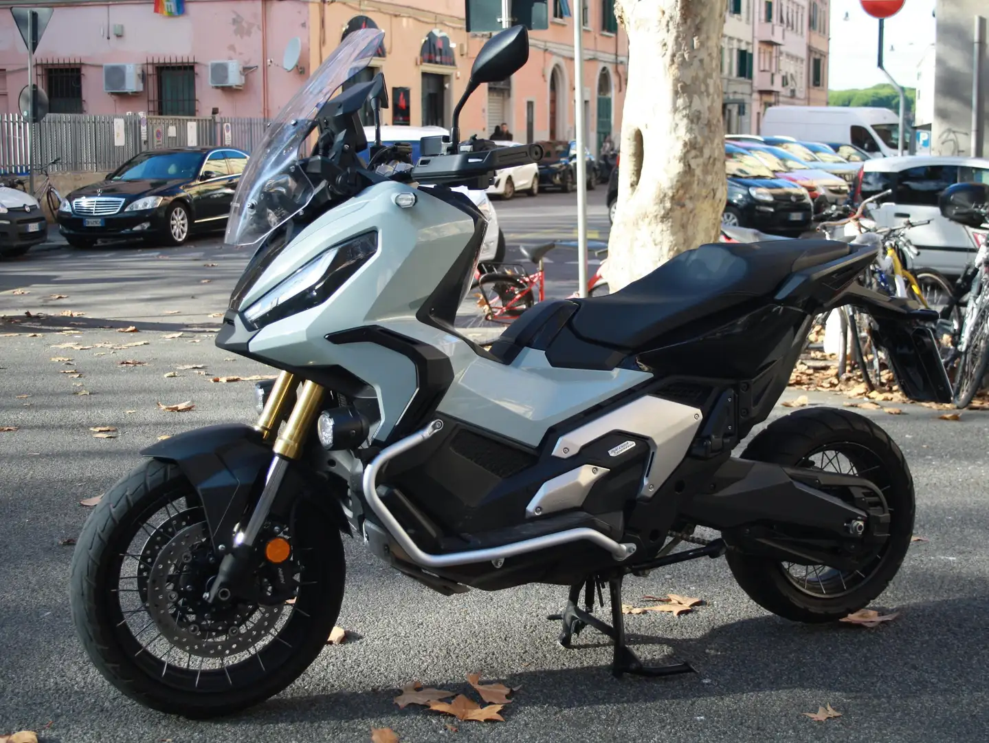 Honda X-ADV 750 Adventure Blu/Azzurro - 2