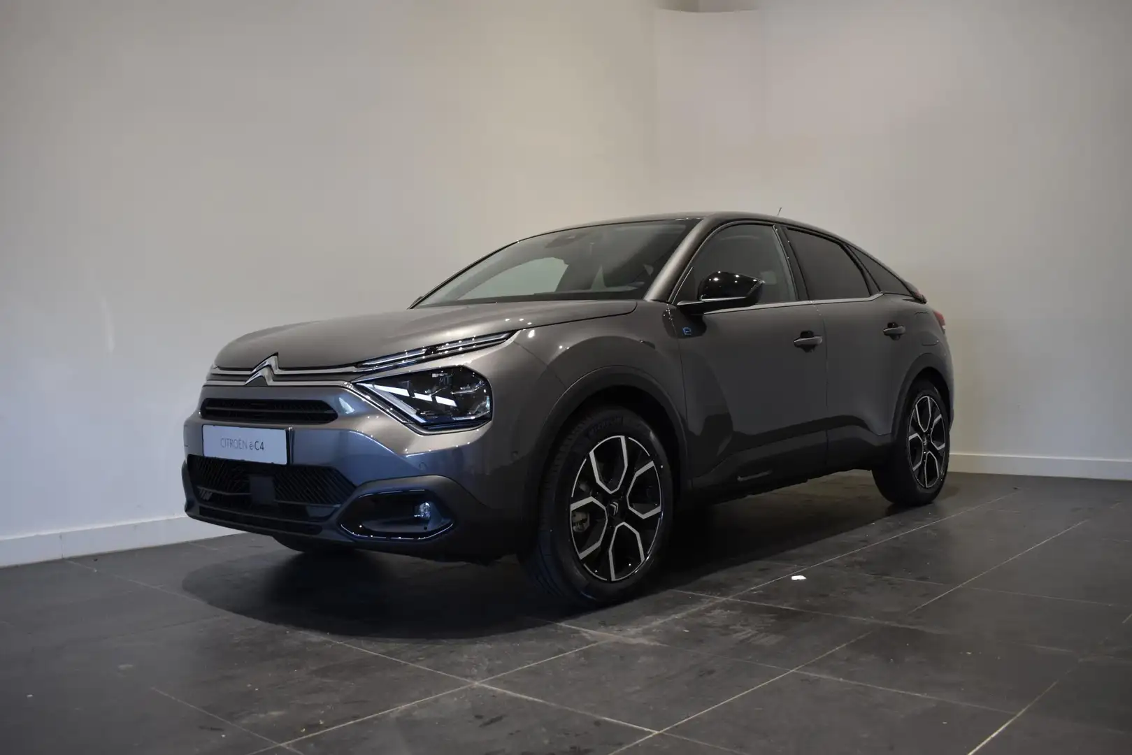 Citroen E-C4 Electric Shine 50 kWh Camera/ leder & verwarmde massage sto Grijs - 1