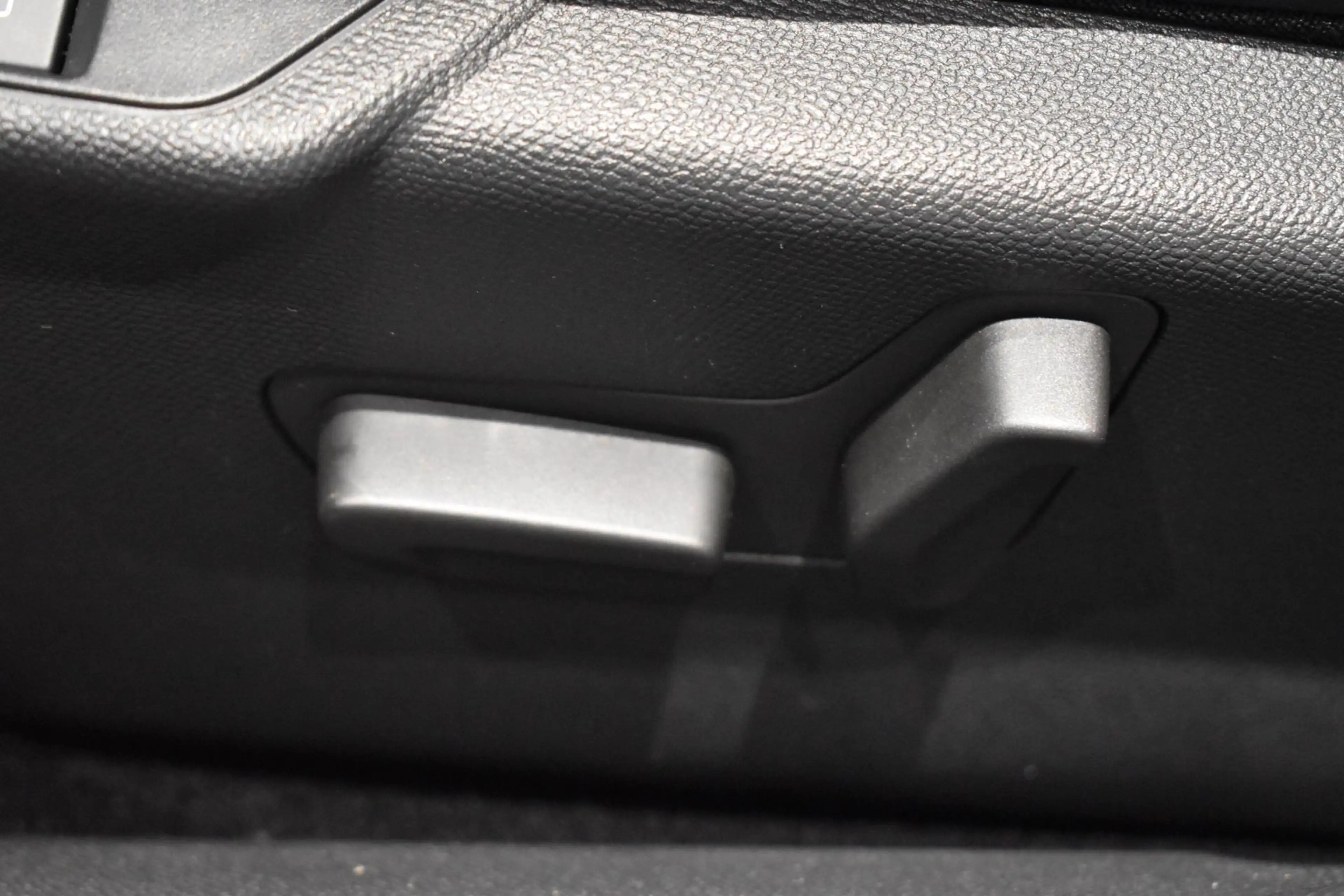Citroen E-C4 Electric Shine 50 kWh Camera/ leder & verwarmde massage sto — photo 12