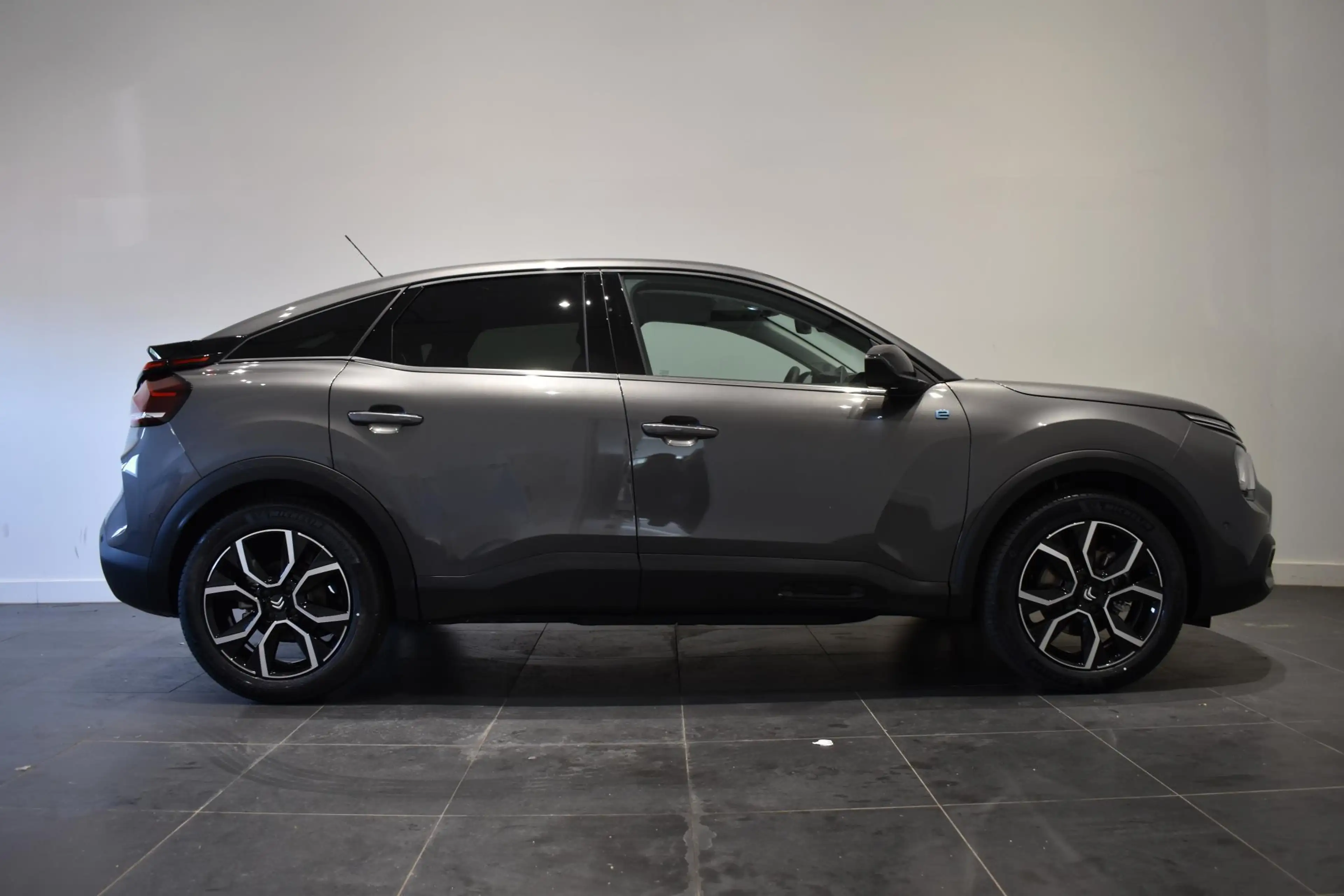 Citroen E-C4 Electric Shine 50 kWh Camera/ leder & verwarmde massage sto — photo 3
