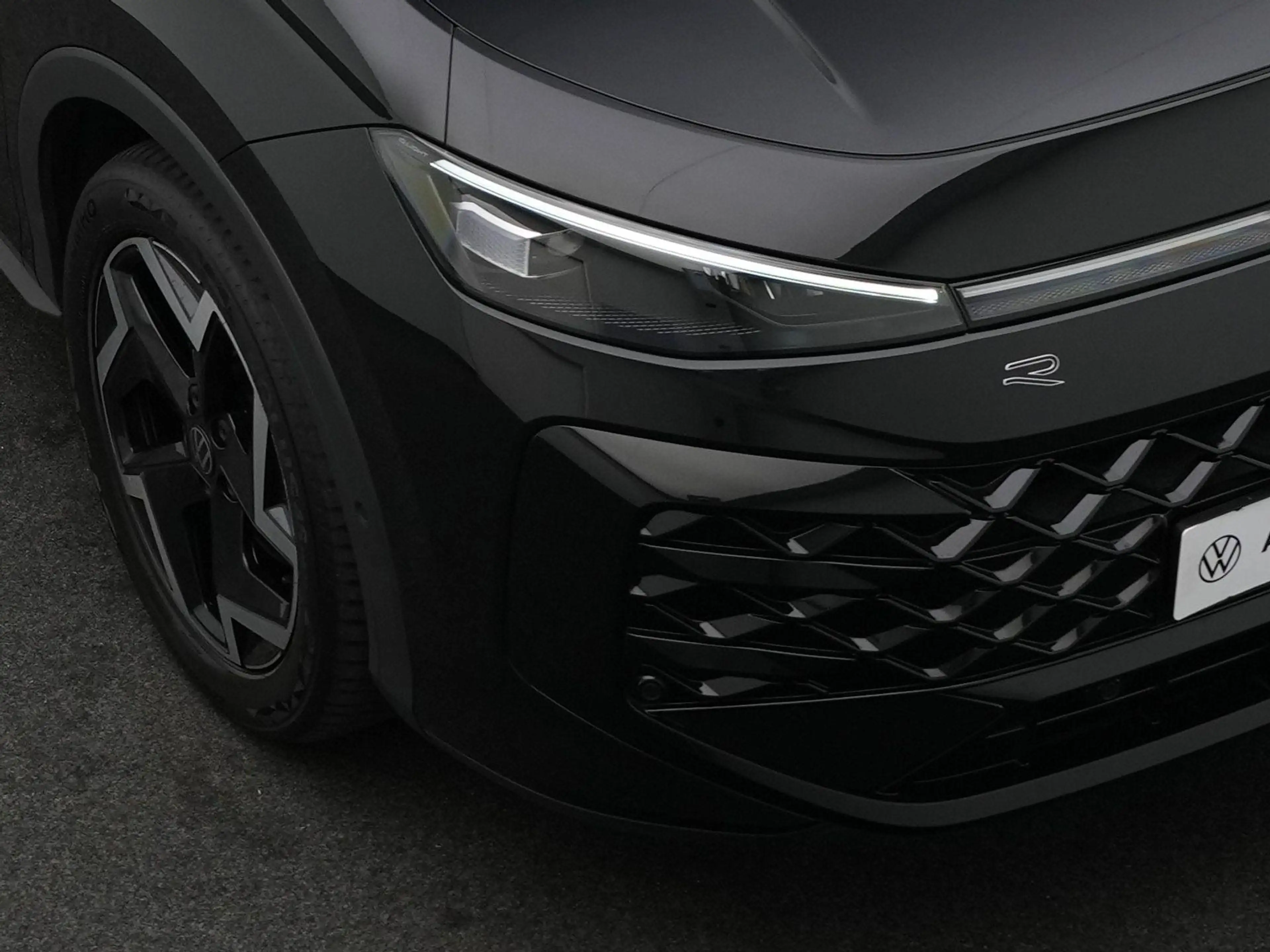 Volkswagen T-Roc 1.5 eTsi 150pk R-Line First Edition | Adaptive Cru — photo 14
