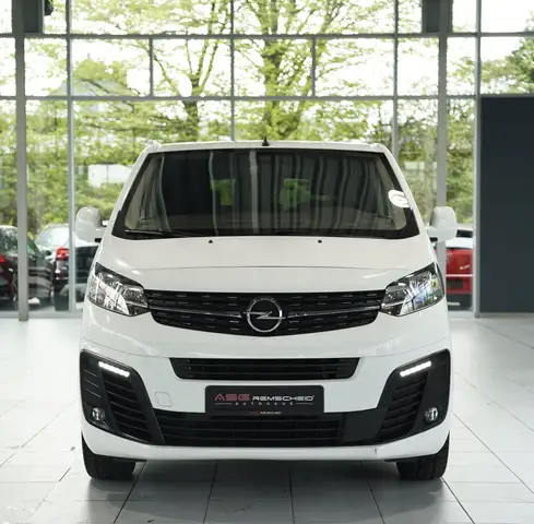 Opel Zafira view 3