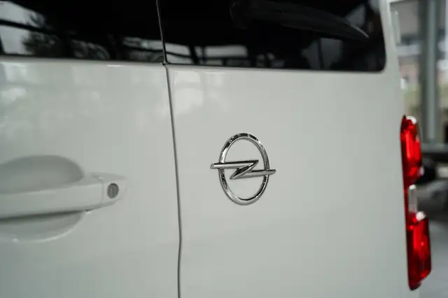 Opel Zafira view 16