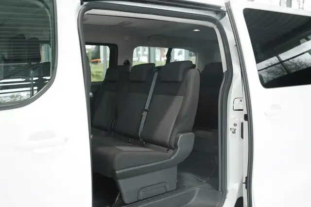 Opel Zafira view 13