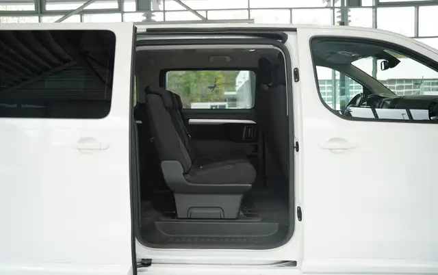 Opel Zafira view 18