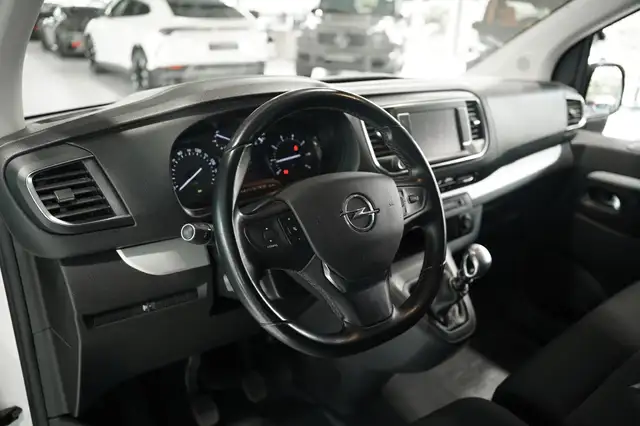 Opel Zafira view 25