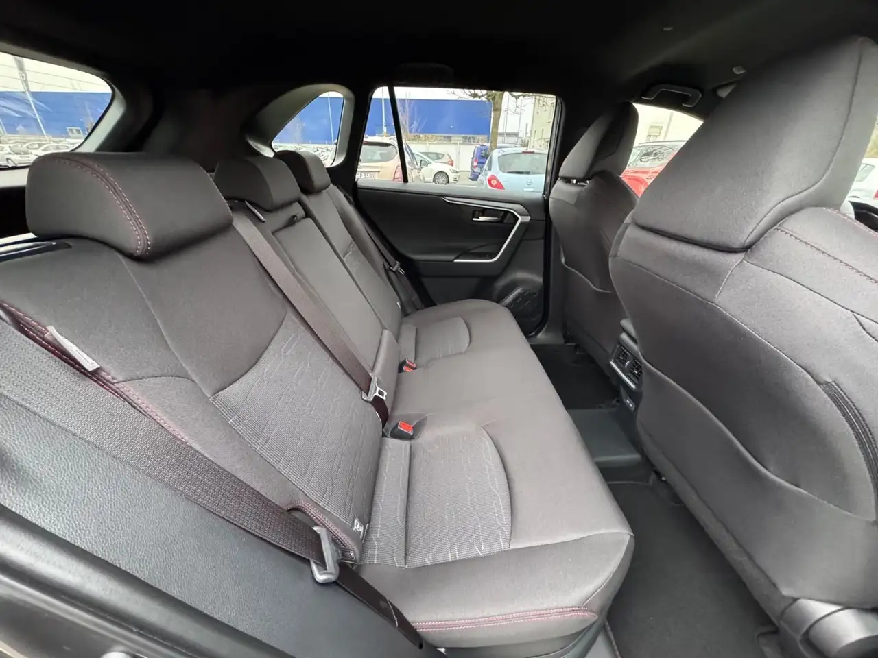 Toyota RAV 4 RAV4 2.5 Teamplayer 4x4 PHEV mit Anhängerkupp 15 J 7