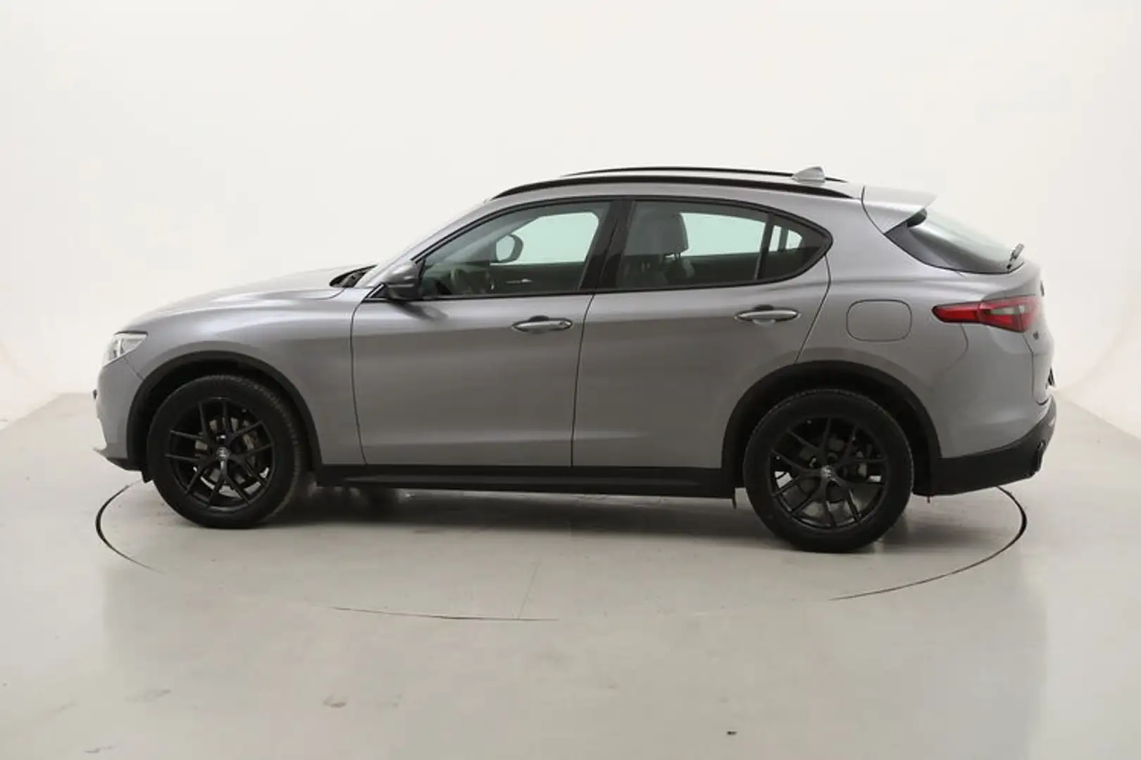 Alfa Romeo Stelvio B-Tech AT8 Q4 2.1 Diesel 209CV Grigio - 2