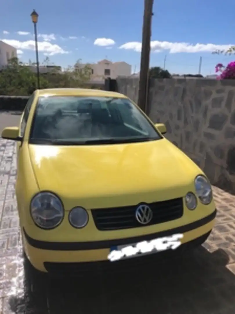 Volkswagen Polo 1.4 Jaune - 1