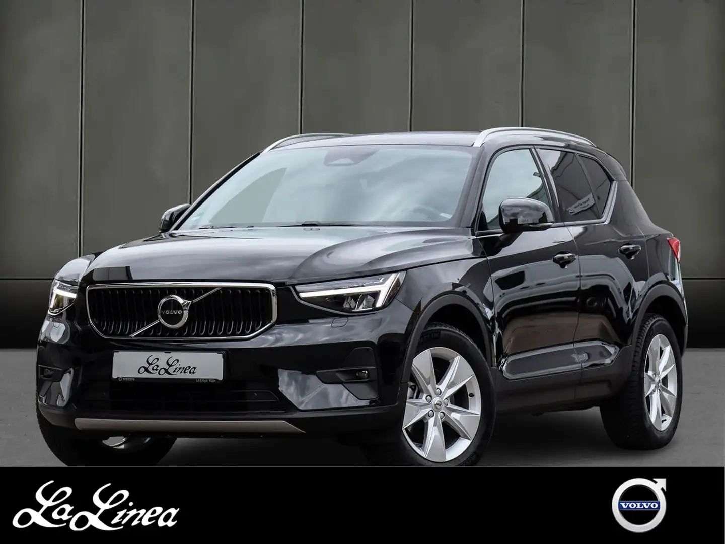 Volvo XC40 B3 (B) Core #AHK/Sitzh./PDC/RFK/Automatik/Navi Schwarz - 1