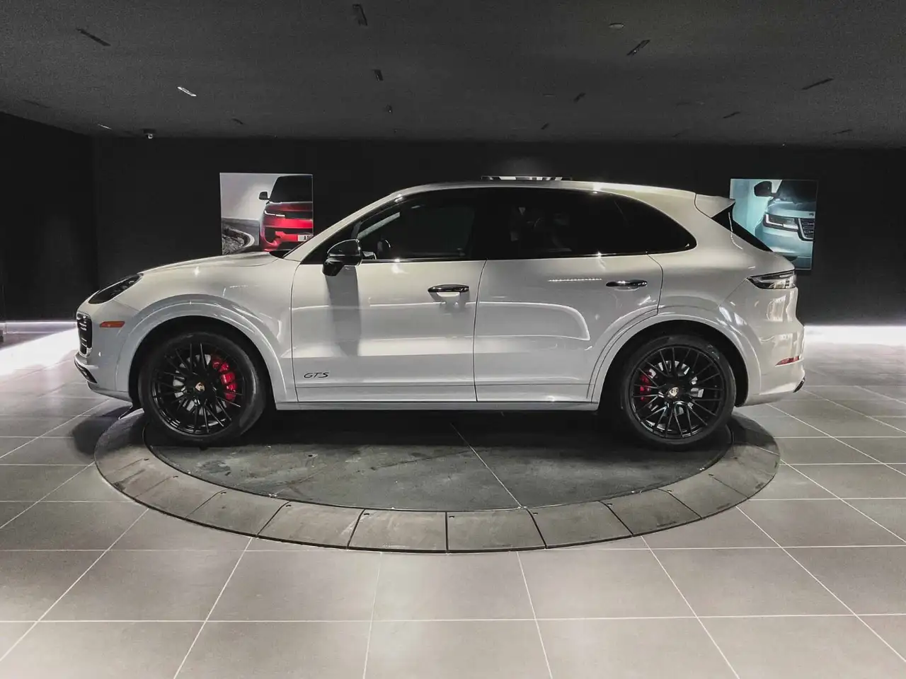 Porsche Cayenne снимка Porsche Cayenne