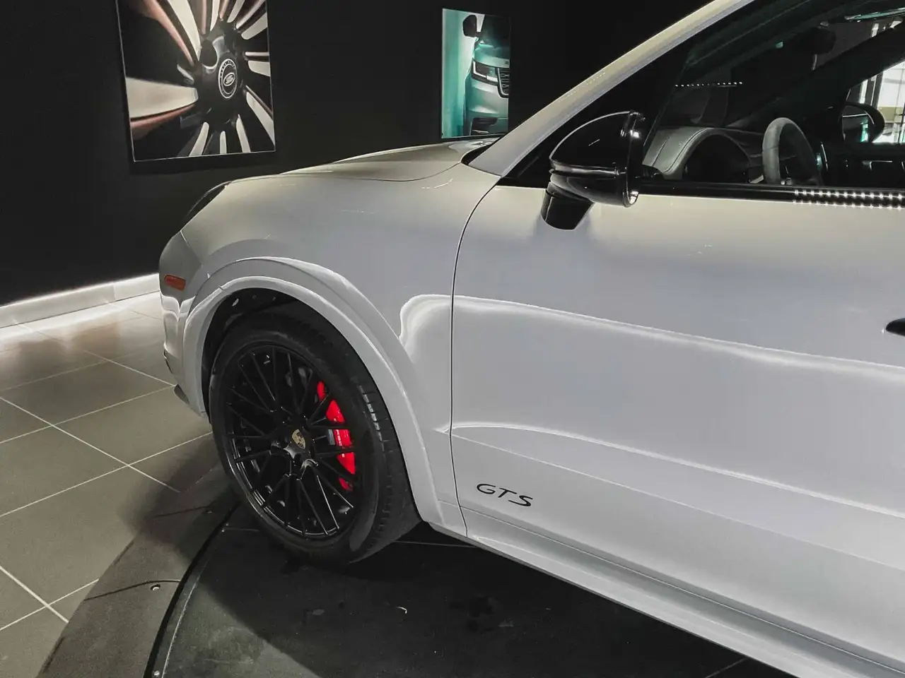 Porsche Cayenne снимка Porsche Cayenne