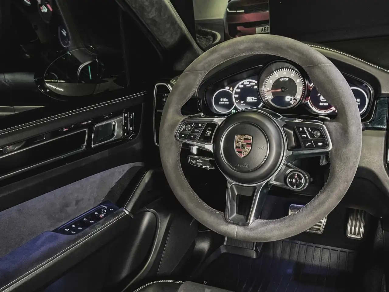 Porsche Cayenne снимка Porsche Cayenne