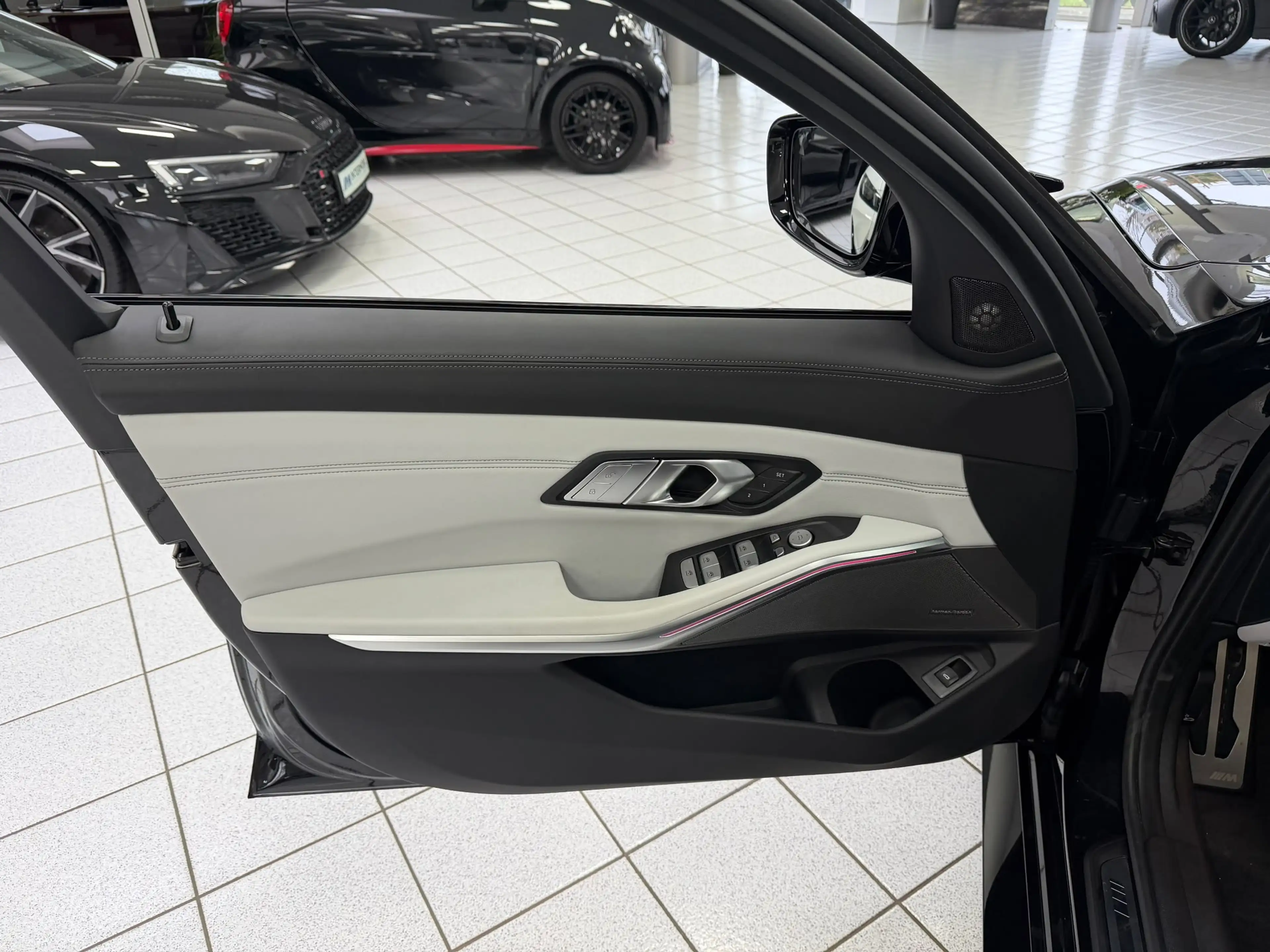 BMW M3 Competition Touring xD*HUD*H-K*ACC*CARBON*360 — photo 8