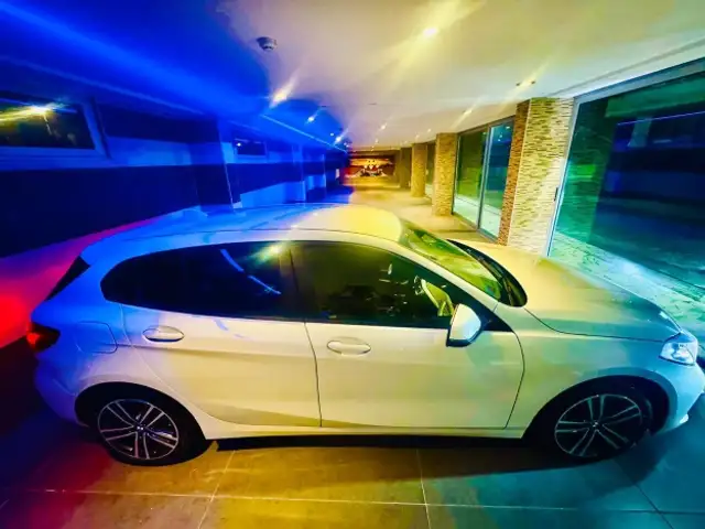 BMW 118 Serie 1 118d Sport Line Auto White Pearl Virtual Cockpit