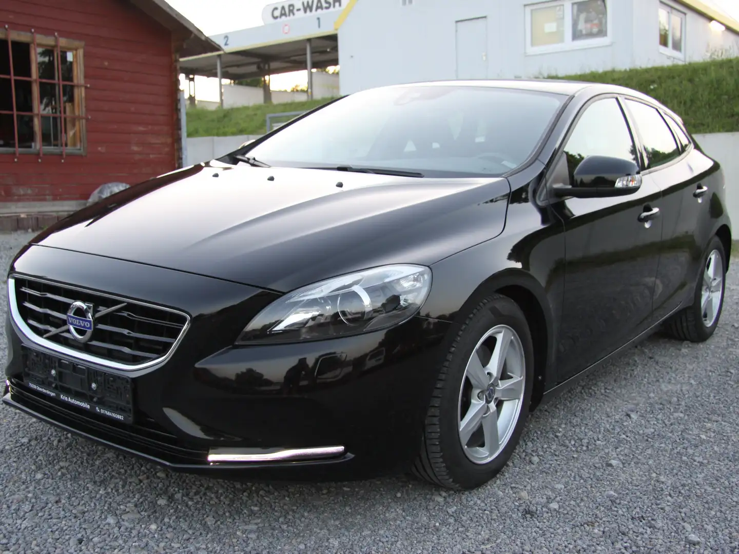 Volvo V40 AHK*Klima*PDC*TÜV neu Schwarz - 2