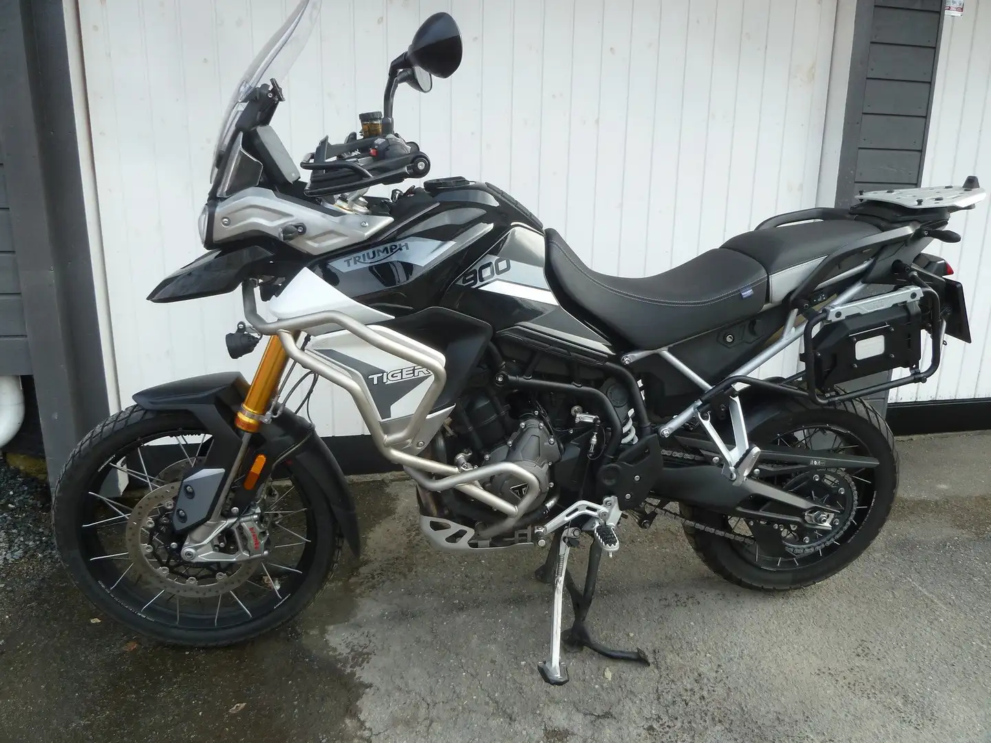 Triumph Tiger 900 Rally Pro crna - 1