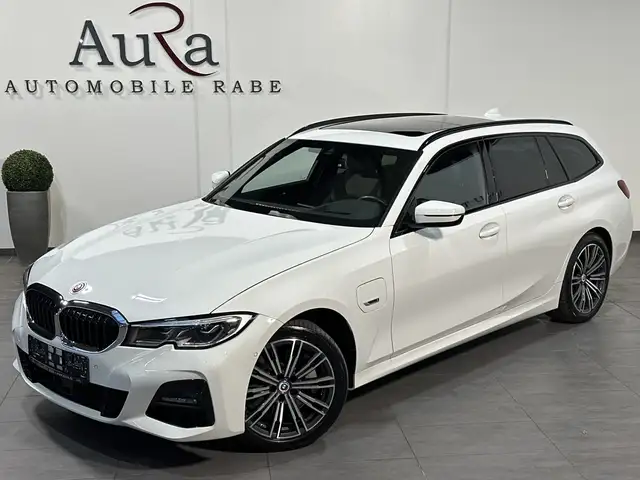 BMW 330 Touring M-Sport NAV+LASER+PANO+ACC+HEAD-UP