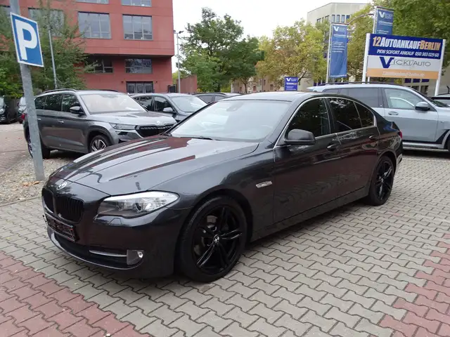 BMW 523 Limousine