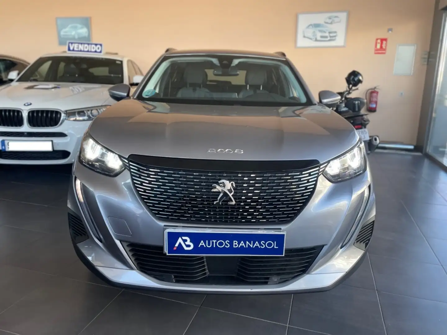 Peugeot 2008 1.5BlueHDi S&S Allure EAT8 130 Gris - 1